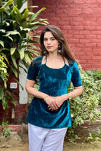 Velvet Aaliyah Kurta Set With Farsi Salwar