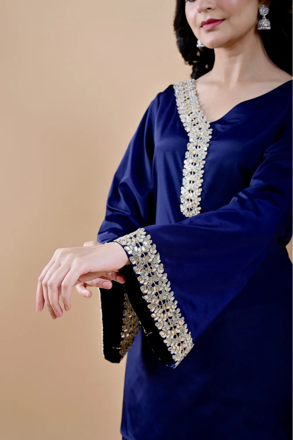 Kurta With Farsi Salwar With Leaf Pattern Lace