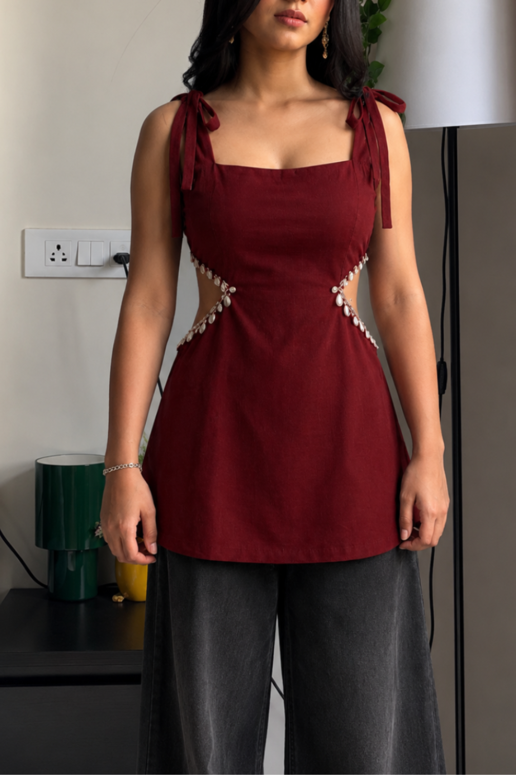 Trending Rayon Cut-Out Tie-Up Kurti Trendy Sleeveless