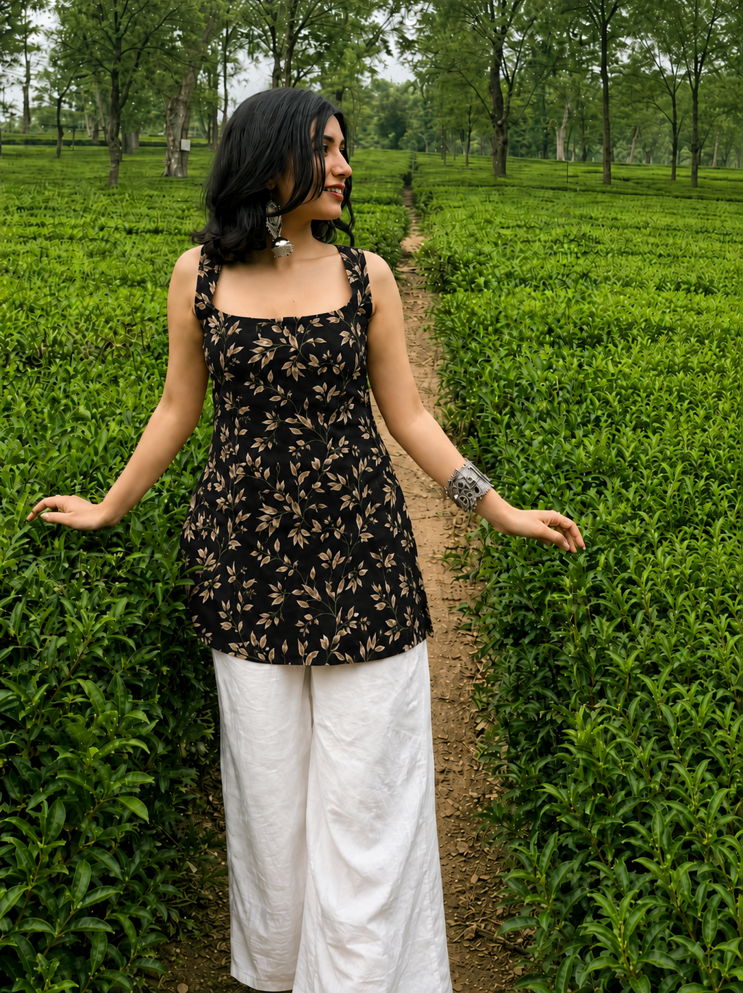 Black Leaf Print Sleeveless Kurti
